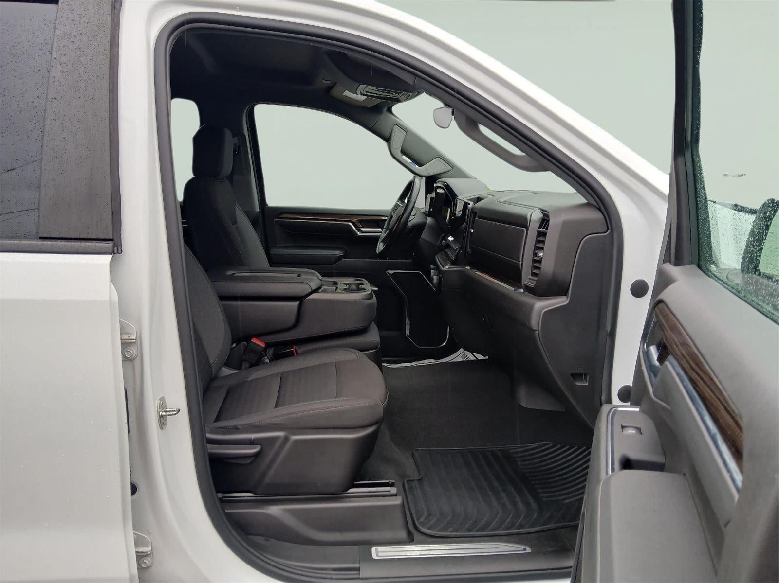2023 Chevrolet Silverado RST