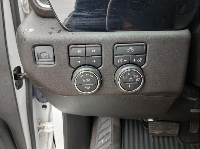 2023 Chevrolet Silverado RST