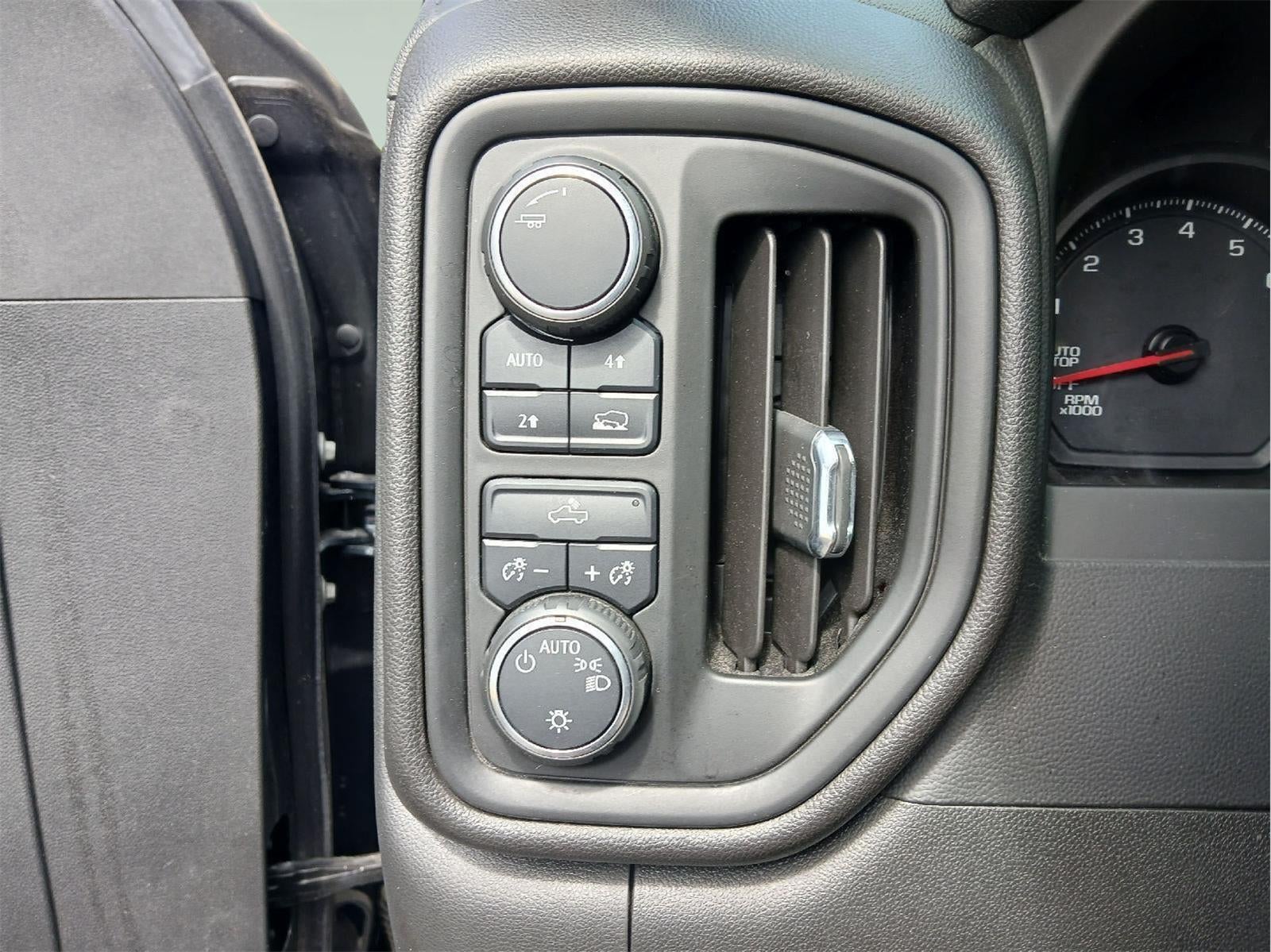 2020 Chevrolet Silverado Custom