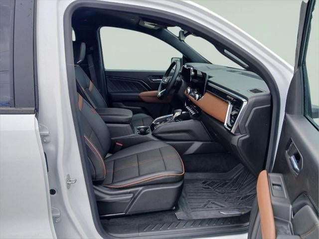 2023 GMC Canyon 4WD AT4