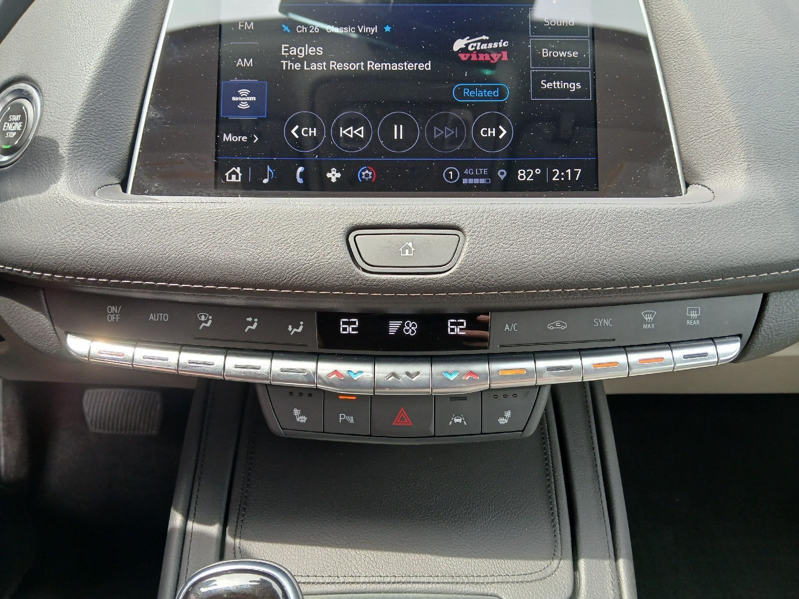 2022 Cadillac XT4 AWD Luxury