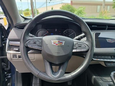 2022 Cadillac XT4 AWD Luxury