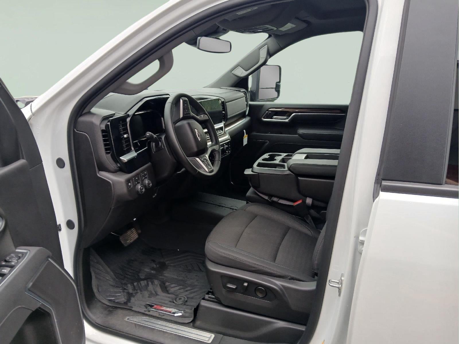 2026 Chevrolet Silverado HD LT