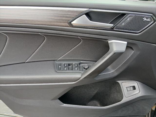 2023 Volkswagen Tiguan SEL R-Line