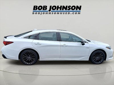 2019 Toyota Avalon Hybrid XSE