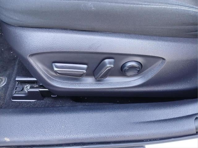 2022 Toyota CAMRY Hybrid LE