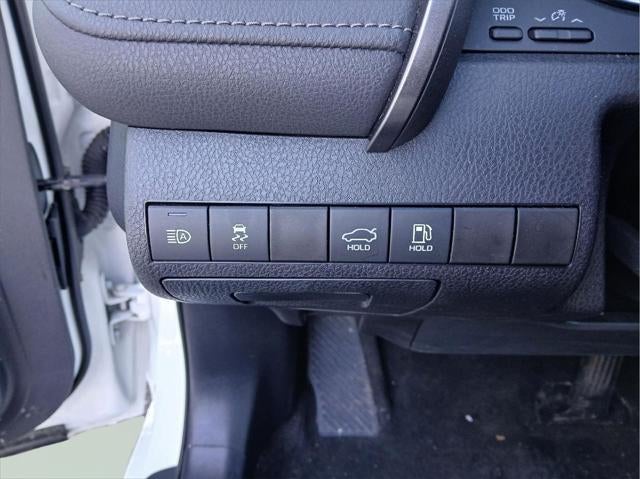 2022 Toyota CAMRY Hybrid LE