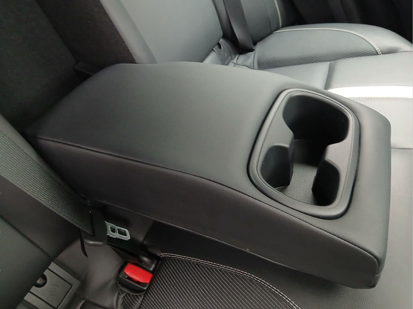 2025 Toyota Camry SE AWD