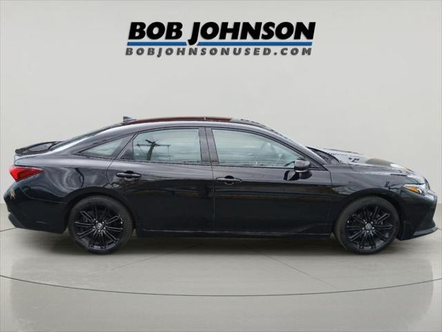 2022 Toyota AVALON HYBRID XSE Nightshade