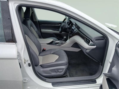 2020 Toyota CAMRY XLE