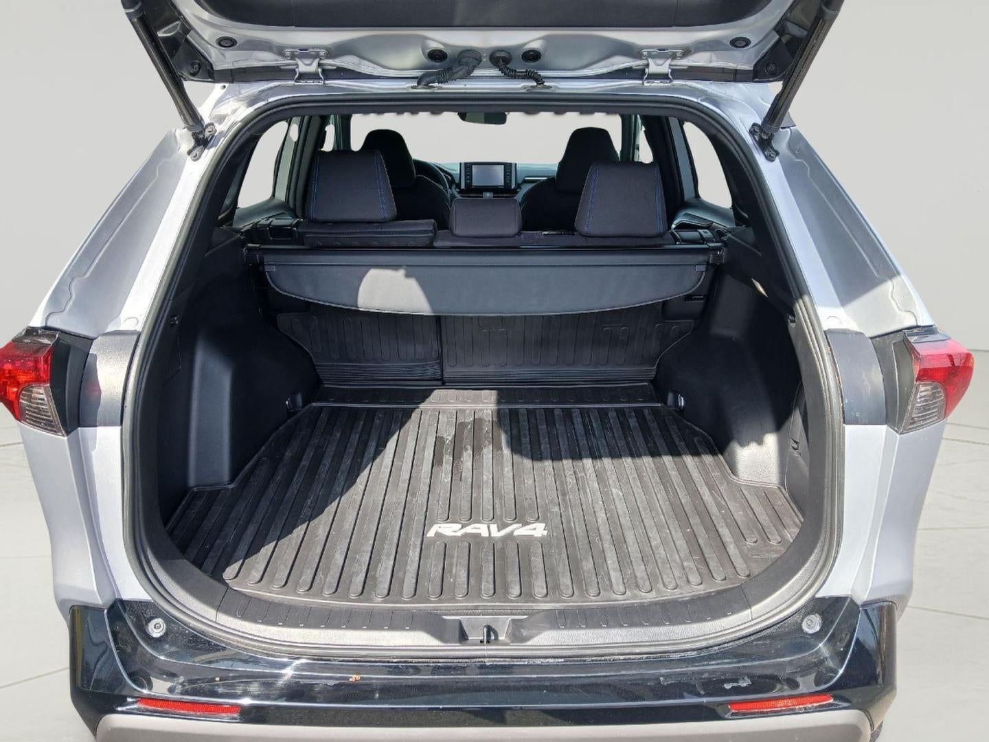 2022 Toyota RAV4 HYBRID Hybrid SE