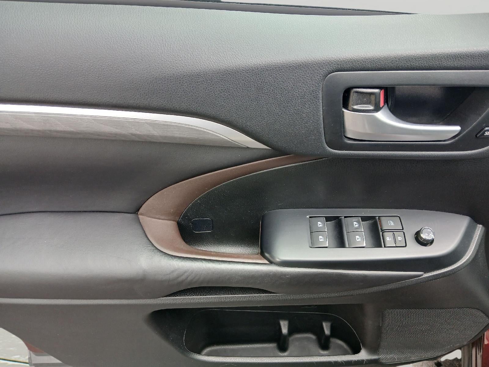 2017 Toyota HIGHLANDER HYBRD Limited Platinum