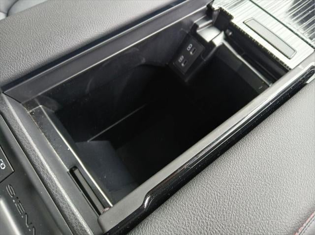 2025 Toyota SIENNA XSE AWD MINIVAN