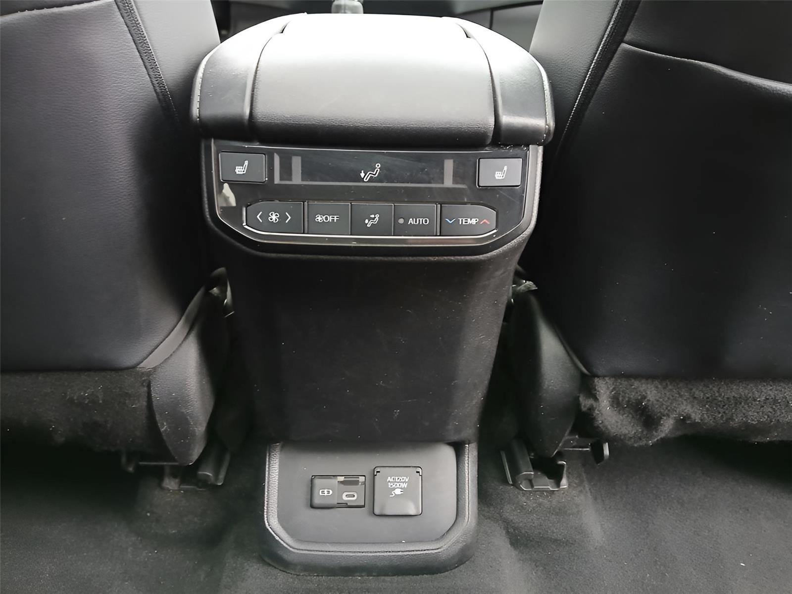 2023 Toyota HIGHLANDER HYBRD Platinum