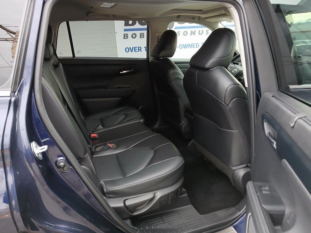 2022 Toyota HIGHLANDER XLE