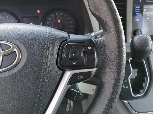 2015 Toyota SIENNA LE 3.5L LE 7-Passenger