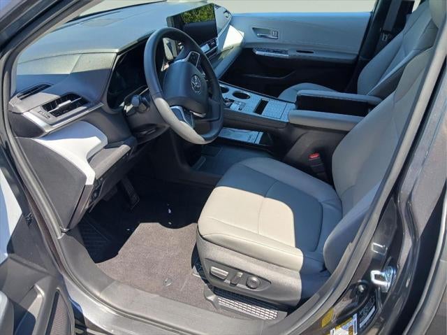 2025 Toyota Sienna XLE 7-Passenger