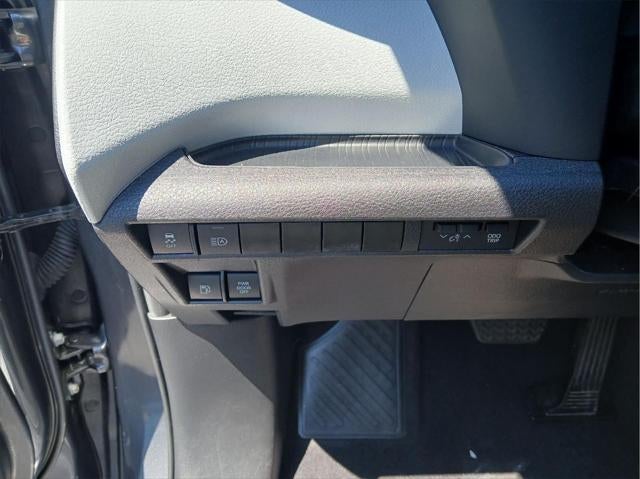 2025 Toyota Sienna XLE 7-Passenger