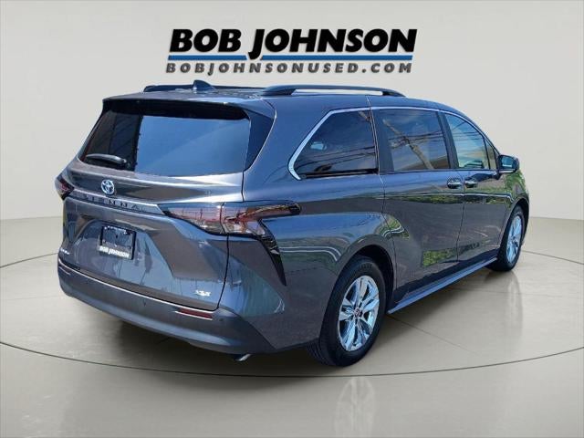 2025 Toyota Sienna XLE 7-Passenger