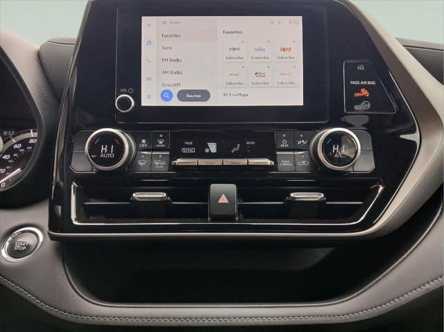 2023 Toyota HIGHLANDER LE