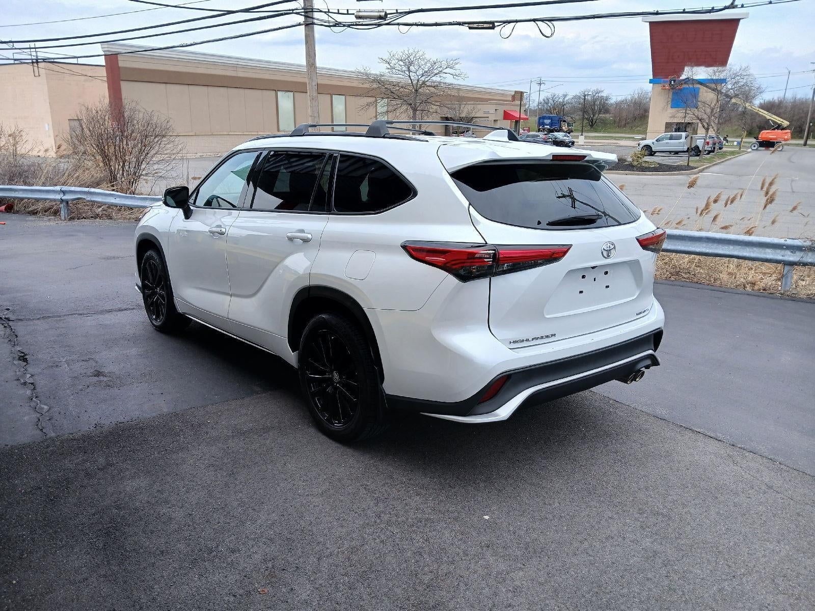 2023 Toyota HIGHLANDER XSE