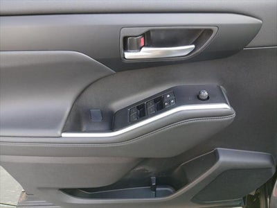 2025 Toyota HIGHLANDER XLE