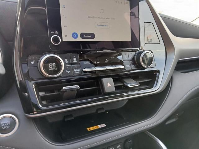 2025 Toyota HIGHLANDER XLE
