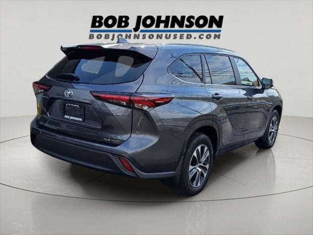 2025 Toyota HIGHLANDER XLE