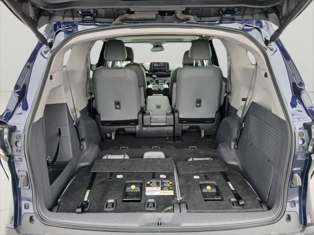 2024 Toyota SIENNA XLE MINIVAN