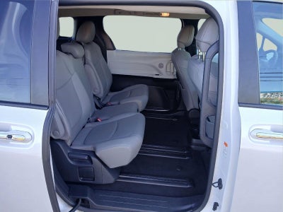 2026 Toyota Sienna XLE 8-Passenger
