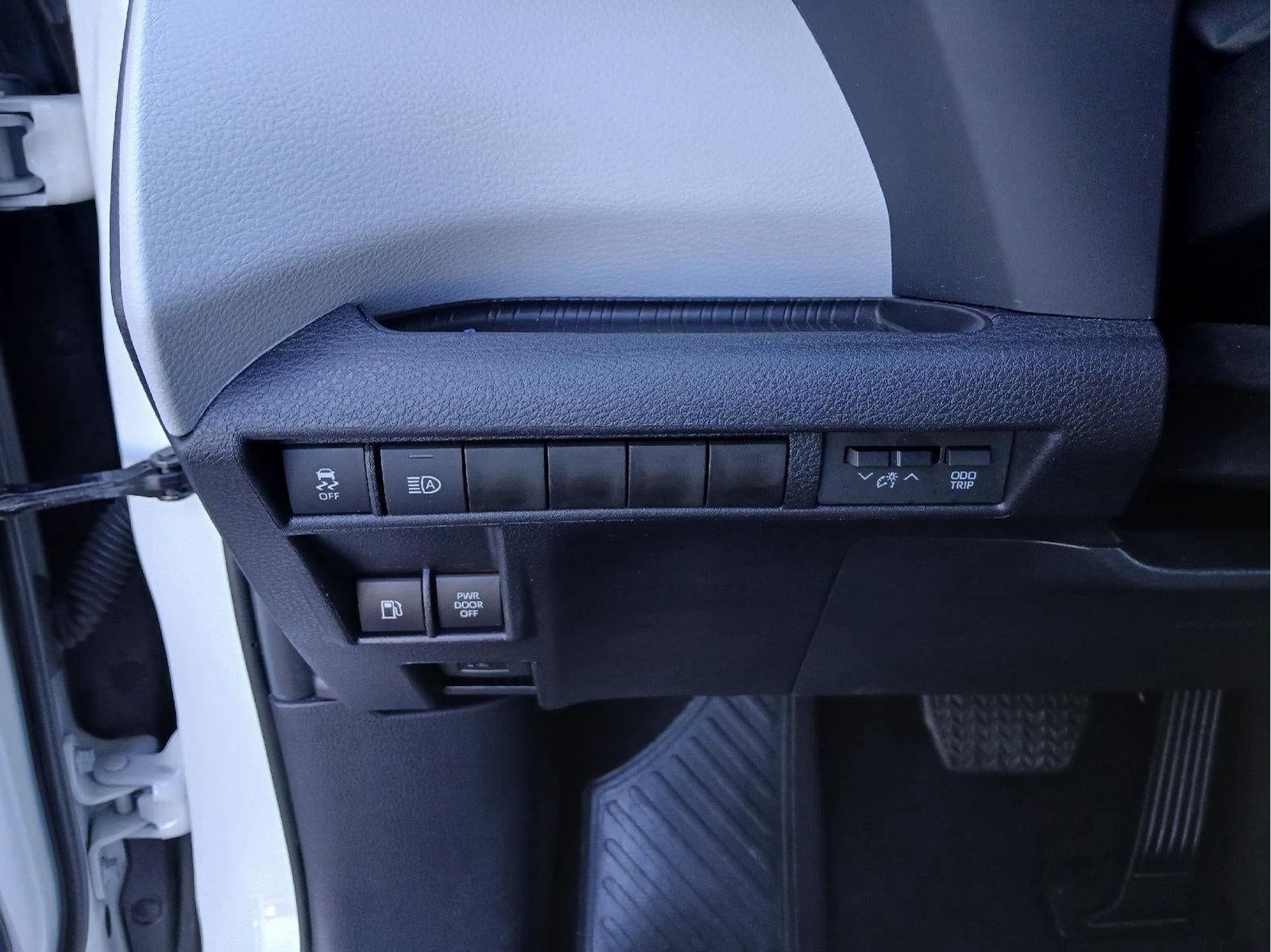 2026 Toyota Sienna XLE 8-Passenger