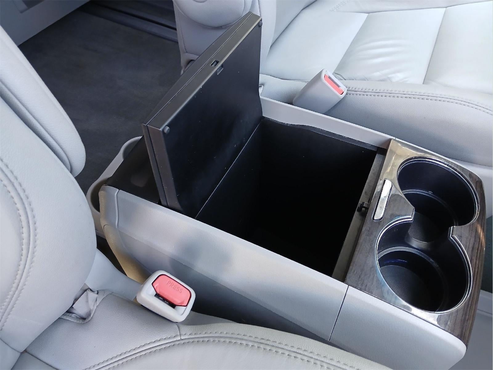 2017 Toyota Sienna XLE 8-Passenger