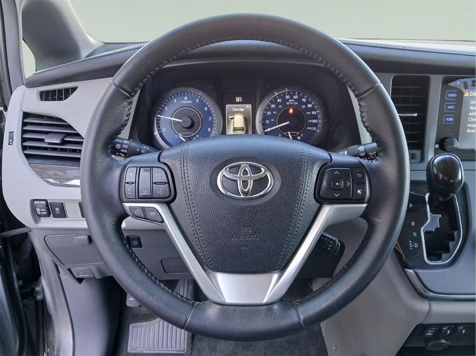 2017 Toyota Sienna XLE 8-Passenger