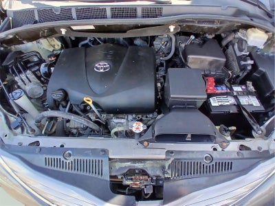 2017 Toyota Sienna XLE 8-Passenger