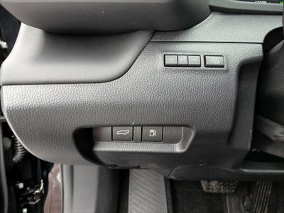 2025 Toyota CROWN SIGNIA XLE