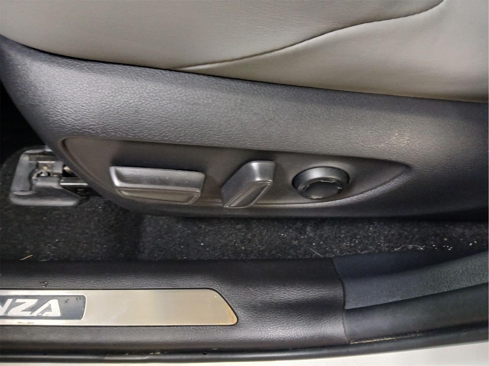 2021 Toyota Venza XLE XLE