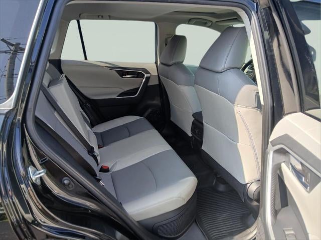 2022 Toyota RAV4 Hybrid XLE Premium