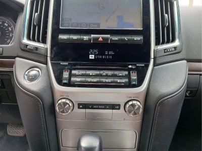 2016 Toyota Land Cruiser Base