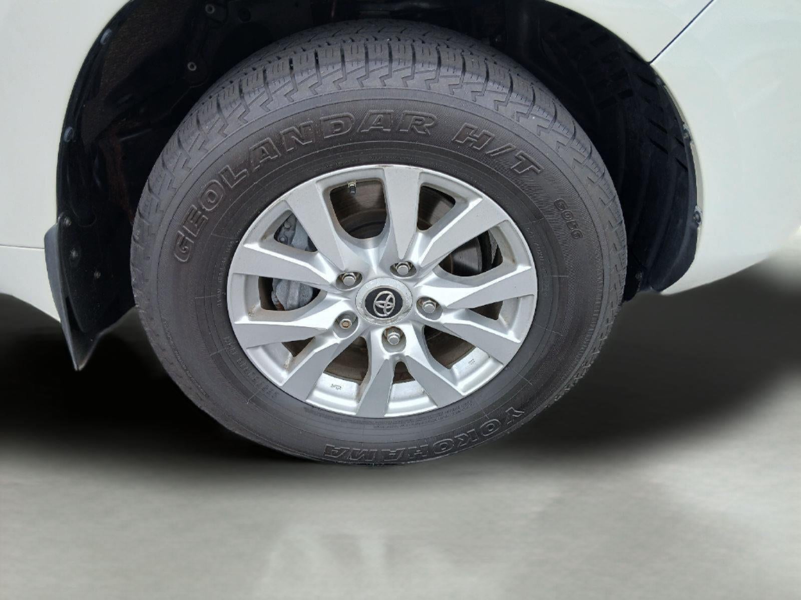 2016 Toyota Land Cruiser Base