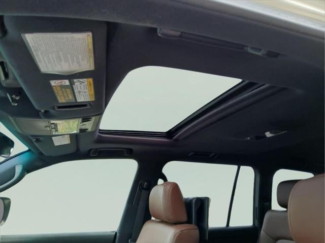 2016 Toyota Land Cruiser Base