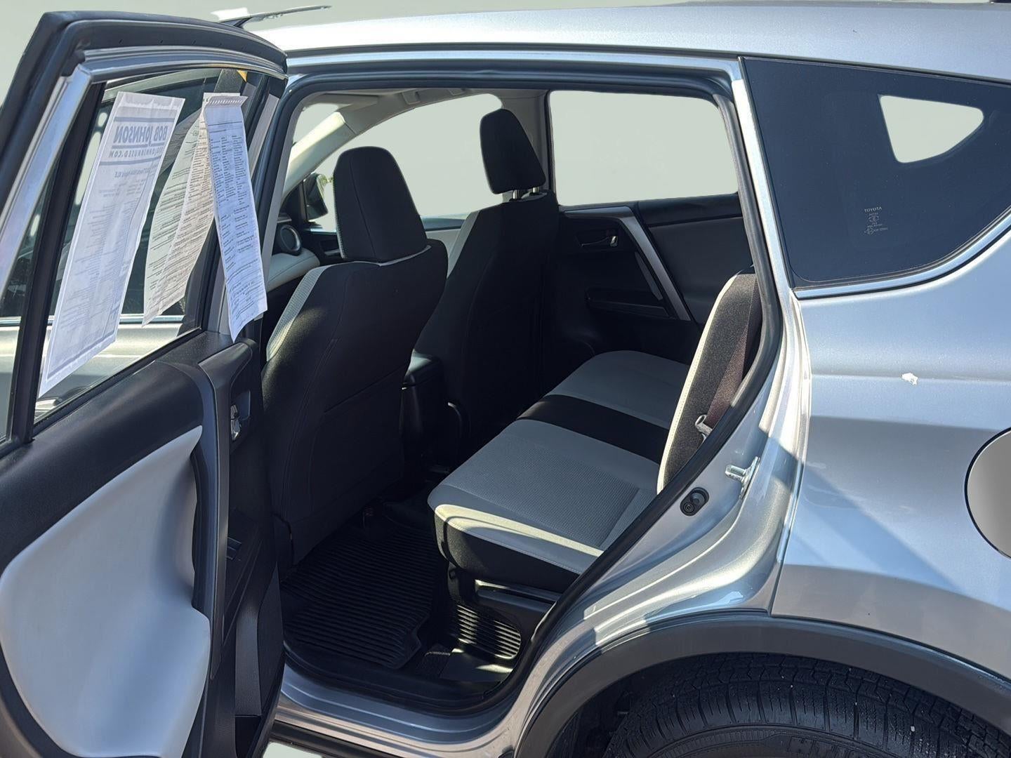 2017 Toyota RAV4 Hybrid XLE