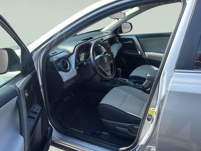 2017 Toyota RAV4 Hybrid XLE
