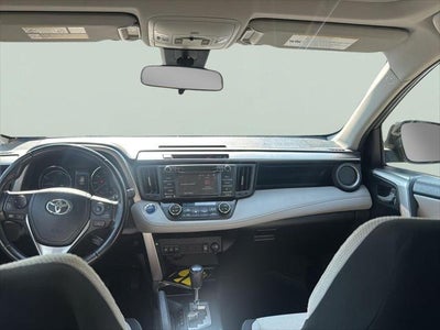2017 Toyota RAV4 Hybrid XLE