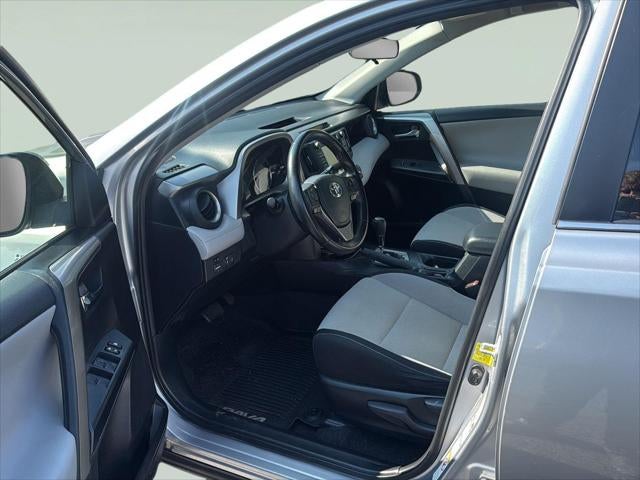 2017 Toyota RAV4 Hybrid XLE