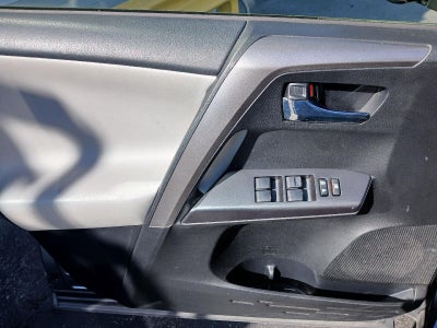 2017 Toyota RAV4 HYBRID XLE