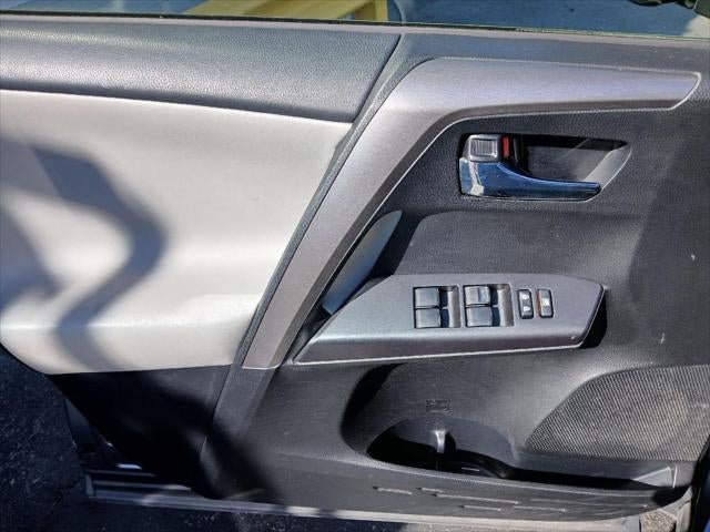 2017 Toyota RAV4 HYBRID XLE