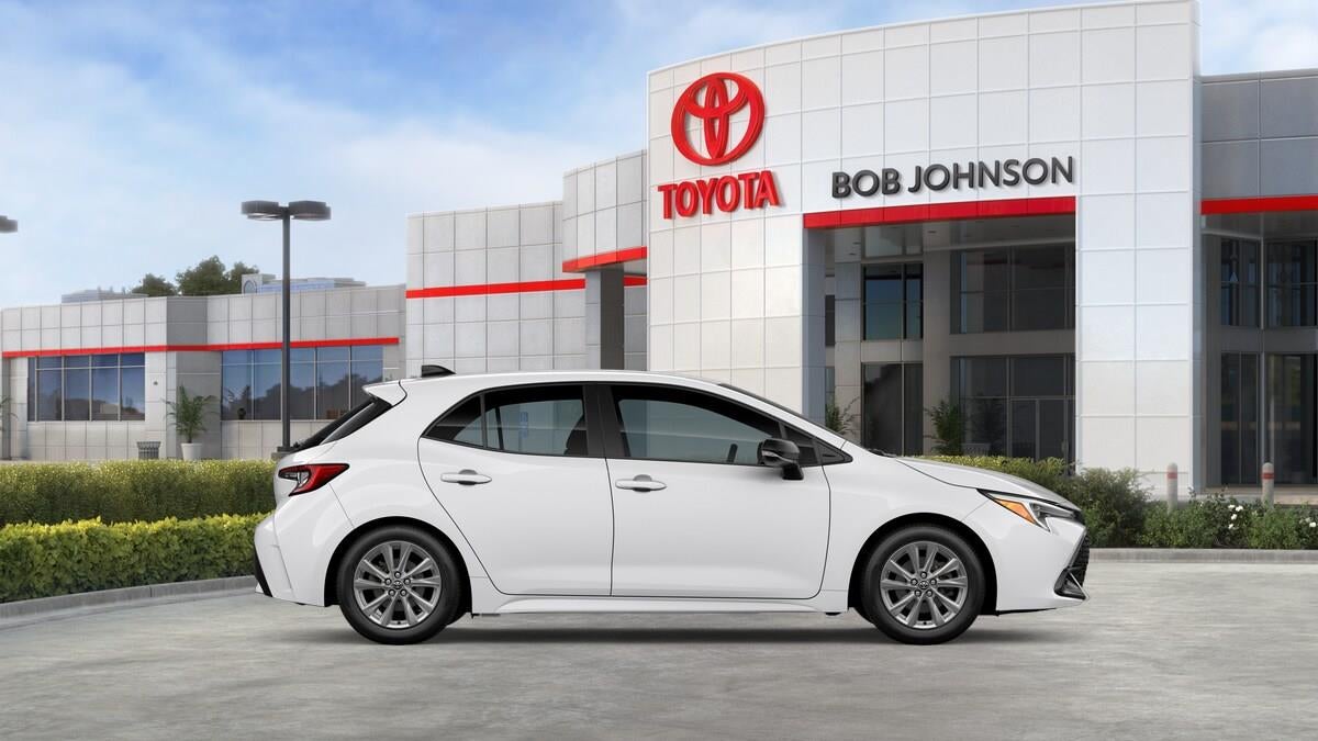 2026 Toyota COROLLA HATCHBACK SE CVT