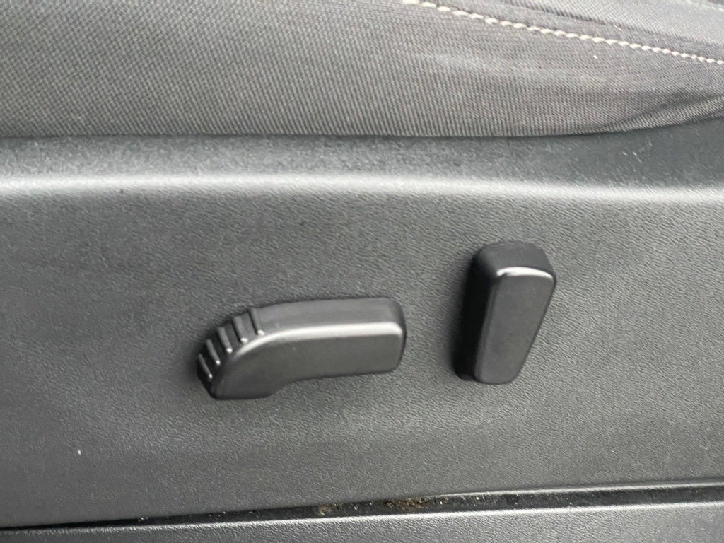 2023 Nissan Frontier SV Certified