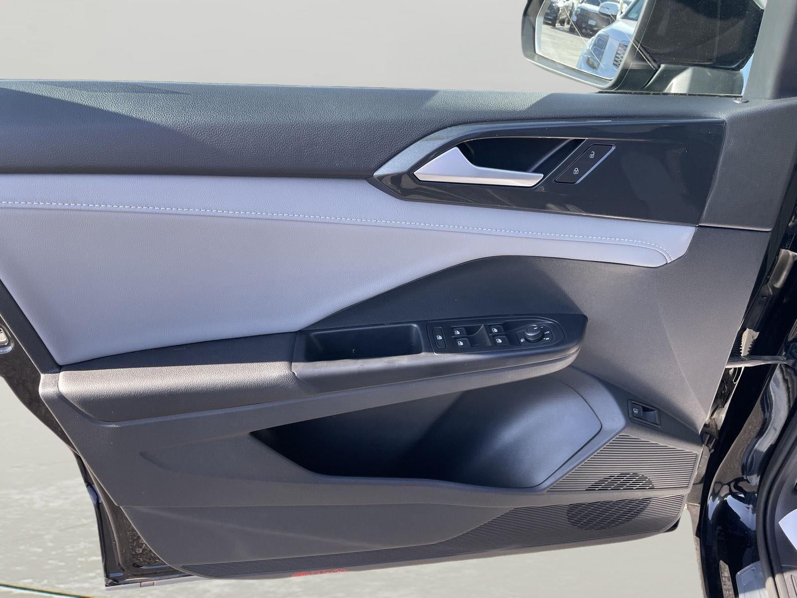 2023 Volkswagen Taos SEL