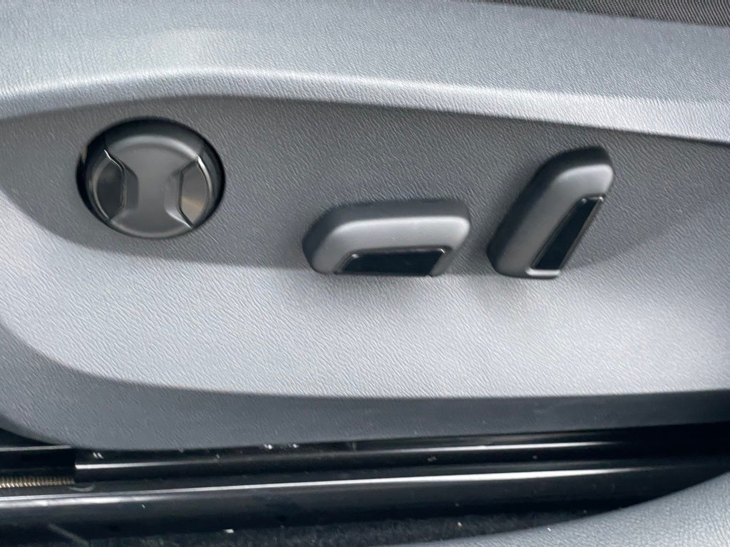 2022 Volkswagen Taos 1.5T SEL Certified